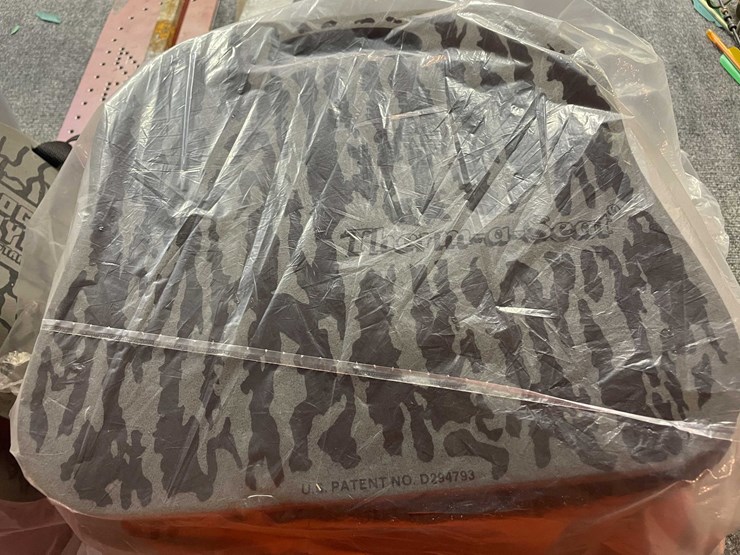 #3684-•-hunting-gear-image-10