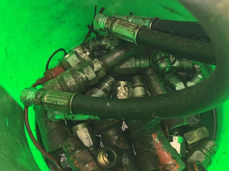 pioneer-ag-hydraulic-hoses-and-quick-disconnect-couplers-lot-image-2