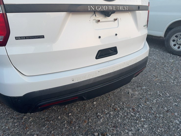 2017-ford-explorer-image-8