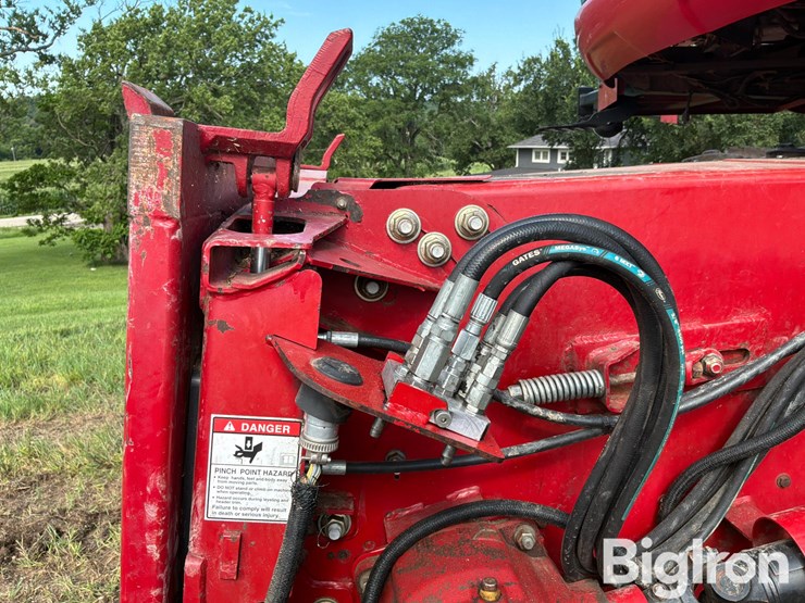 2007-case-ih-7010-image-13