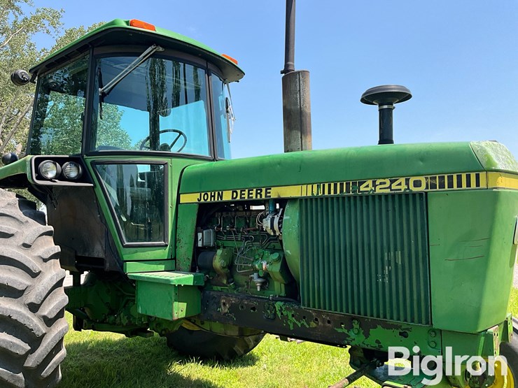 john-deere-4240-image-10