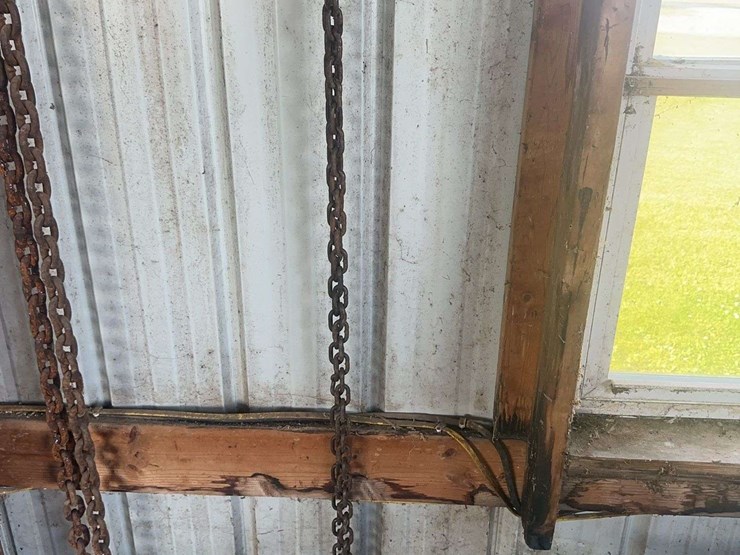 high-test-forged-steel-towing-chain-with-grab-hook-image-1