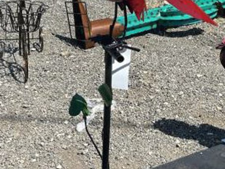 #153-•-metal-art---cardinal-on-stand-w/-flowers-image-1