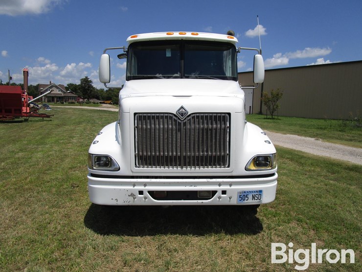 2005-international-9200i-image-2