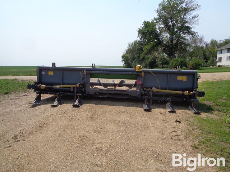 2011-john-deere-a-image-6
