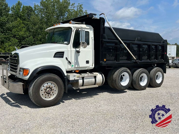 2007-mack-granite-cv713-image-1