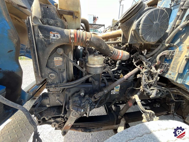2008-peterbilt-340-image-57