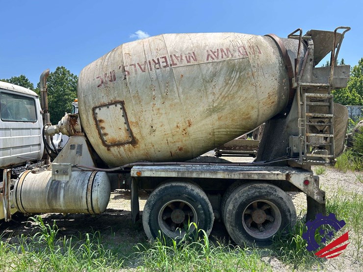 1997-mack-dm690s-image-20