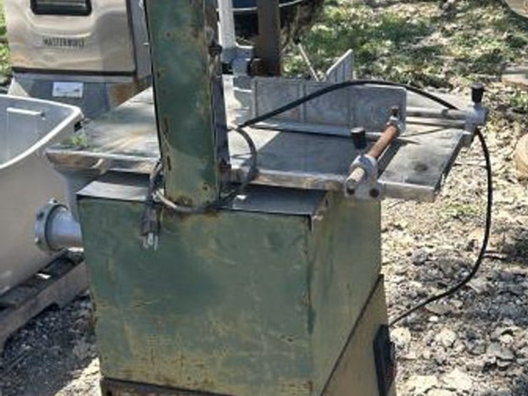 #87-•-central-machinery-10"-meat-saw-w/-sliding-table-image-4