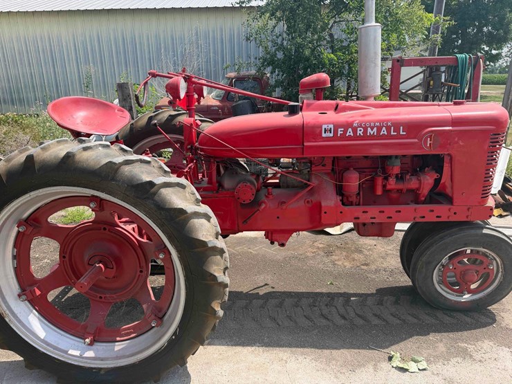 mccormick-farmall-h-tractor-image-6