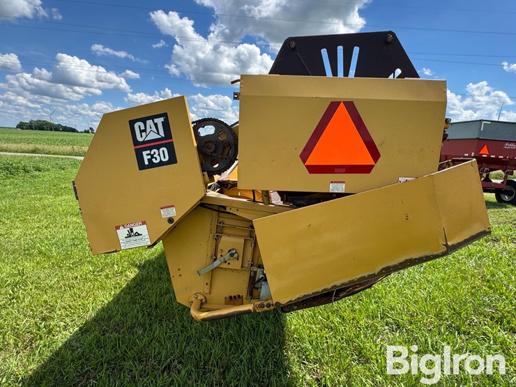 caterpillar-f30-image-16