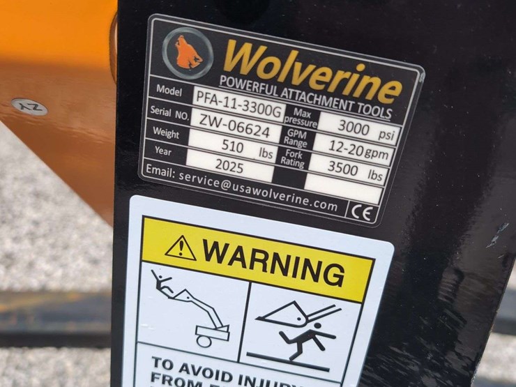 wolverine-skid-steer-pallet-fork-hydraulic-adjustable-pfa-11-3300g-image-5