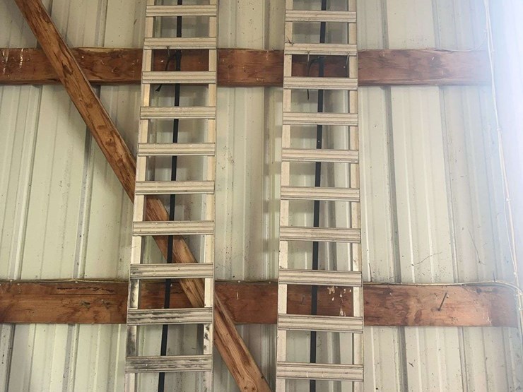 pair-of-heavy-duty-aluminum-loading-ramps-with-straps-image-1