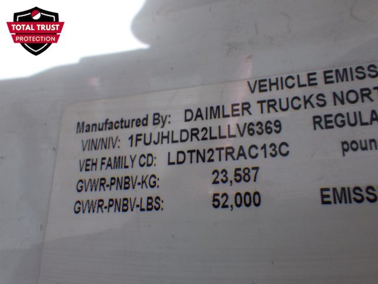 2020-freightliner-cascadia-126-image-15