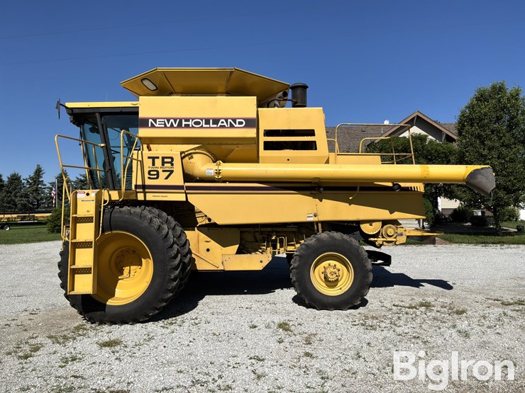 1995-new-holland-tr97-image-8