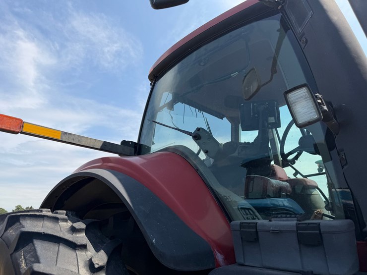 2014-case-ih-magnum-315-image-43