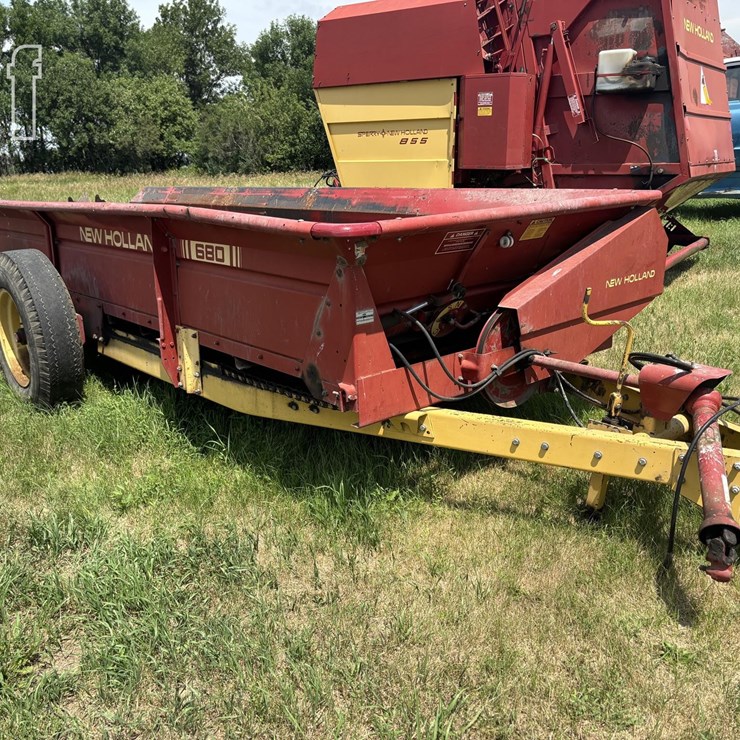 NEW HOLLAND 680
