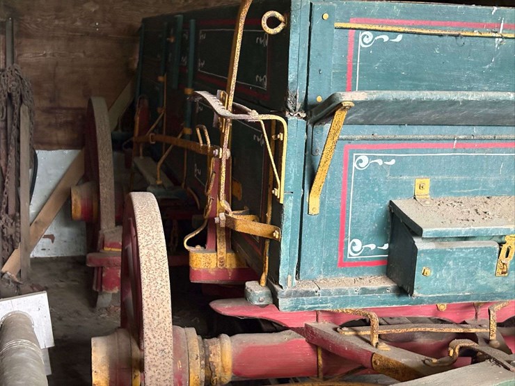 horse-drawn-wagon-image-5