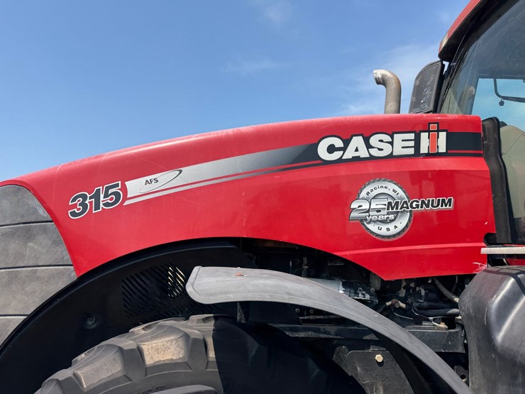 2014-case-ih-magnum-315-image-32