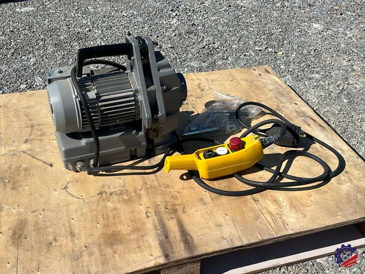 2011-tractel-minifor-115v-portable-electric-hoist-image-1