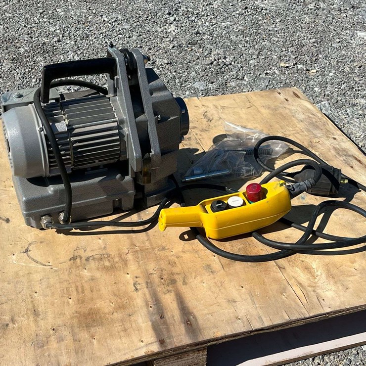 2011 TRACTEL MINIFOR 115V Portable Electric Hoist