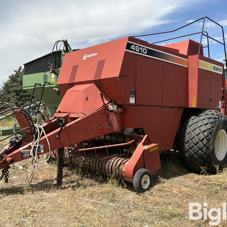2003 HESSTON 4910
