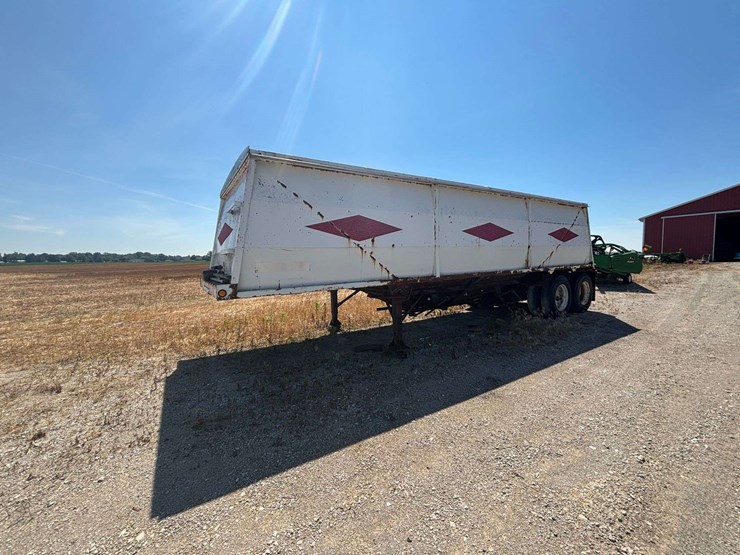 1995-wheeler-hopper-bottom-image-2