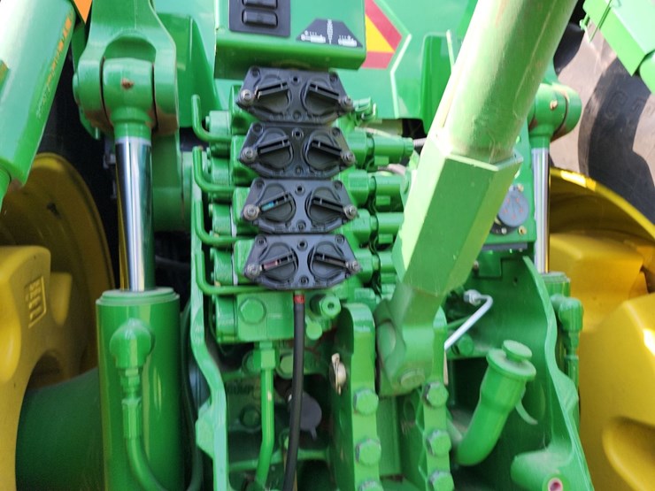 2002-john-deere-8420-image-15