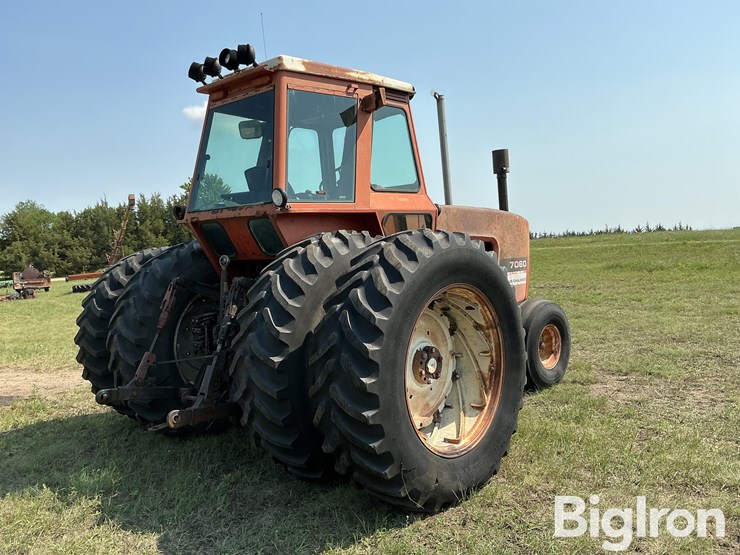 1981-allis-chalmers-7060-image-5
