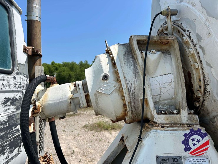 1992-mack-dm600gk-rear-discharge-concrete-mixer-truck-image-31
