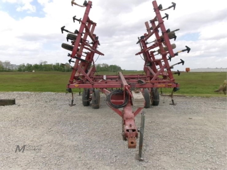 case-ih-4300-image-18