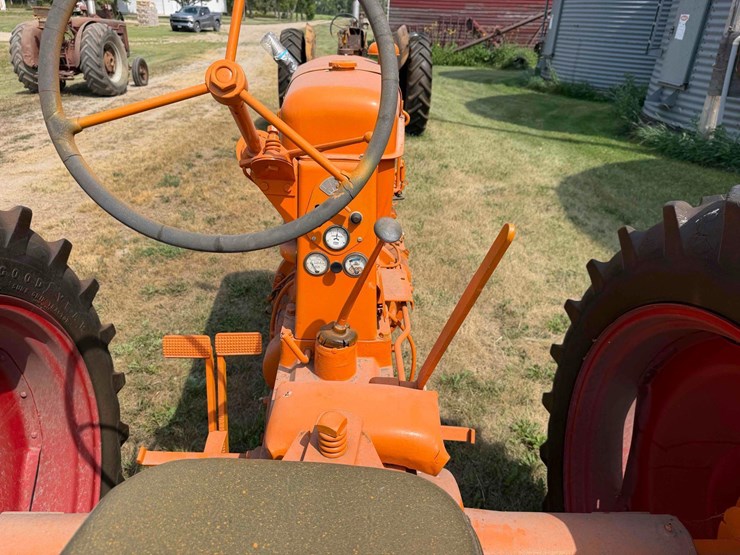 minneapolis-moline--z-tractor-image-20