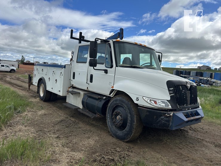 2003-international-durastar-4300-image-3