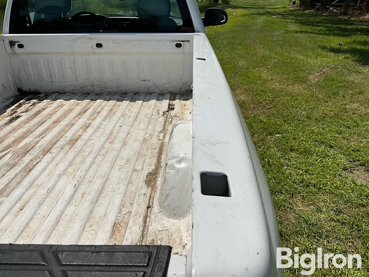 2012-chevrolet-silverado-2500-image-13