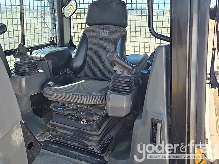 caterpillar-d5k2-image-49