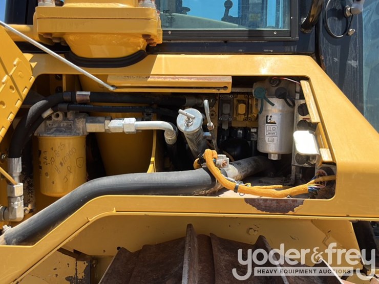 2018-caterpillar-d6n-lgp-image-34