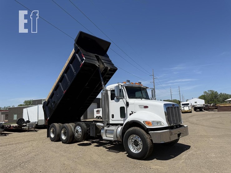 2005-peterbilt-335-image-2
