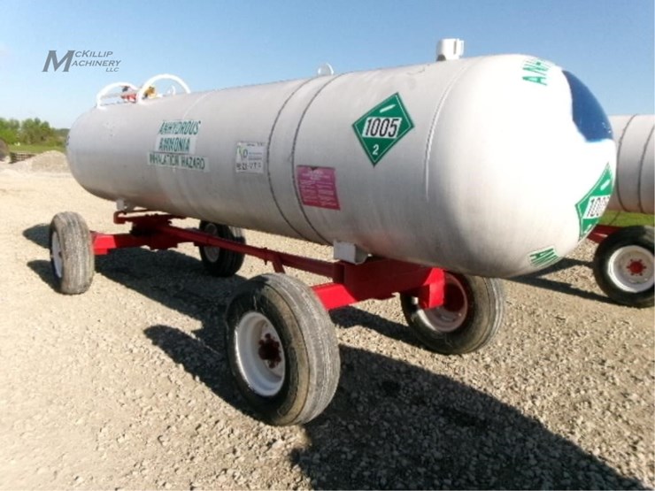 anhydrous-tank-on-gear-3369-image-4