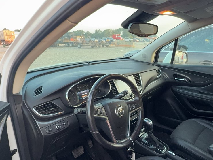 2017-buick-encore-image-33