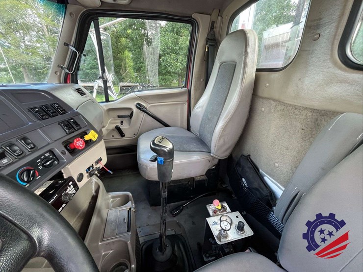 2007-sterling-l9500-image-74