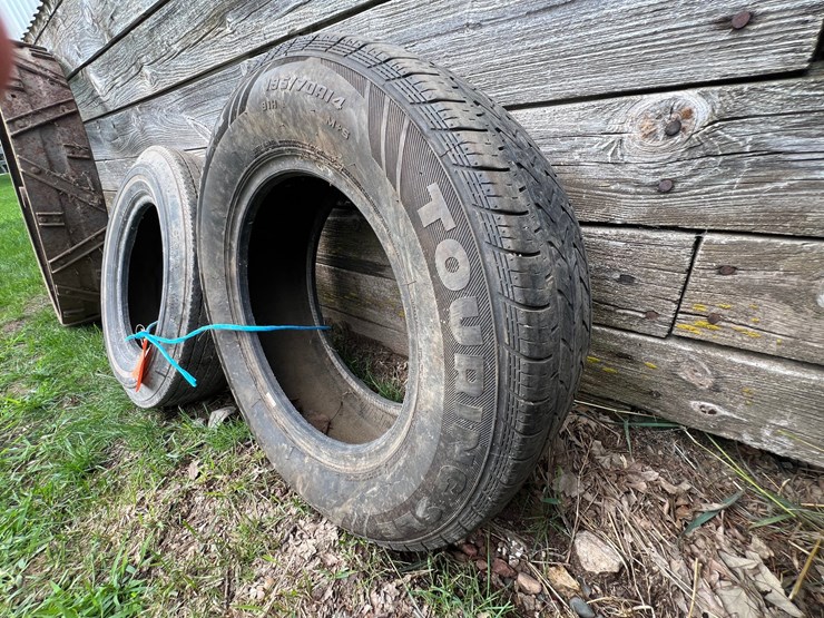 #9947-•-(2)-misc.-tires-image-3