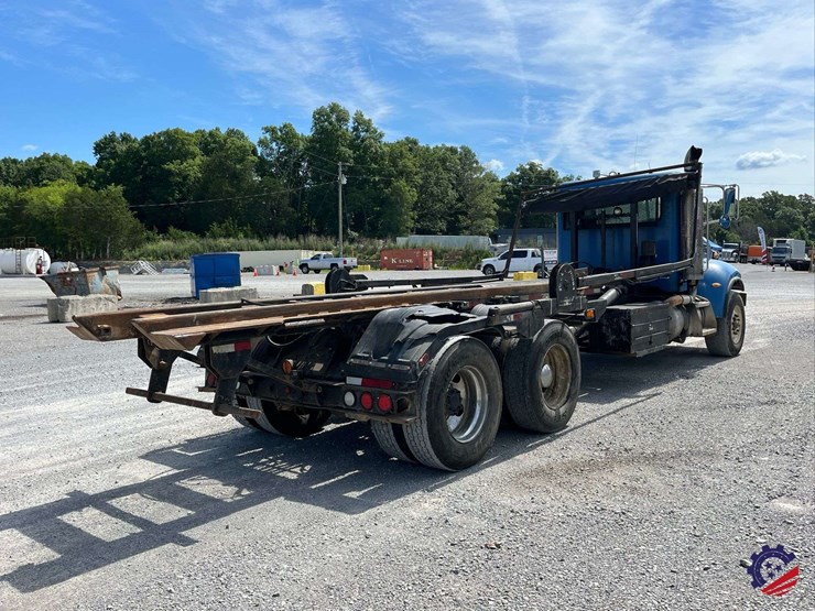2008-peterbilt-340-image-33