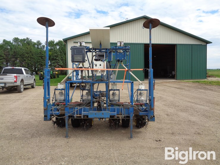 almaco-4r30-3-pt-research-planter-image-2