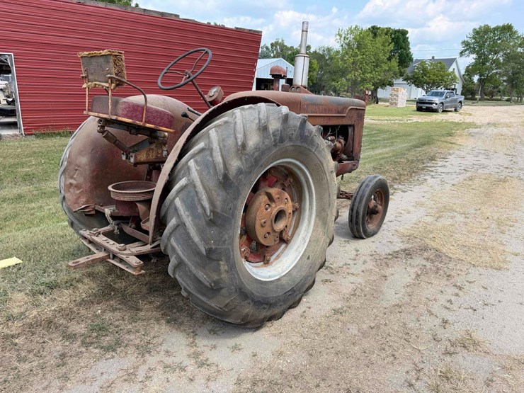 mccormick-deering-w6-standard-tractor-image-5