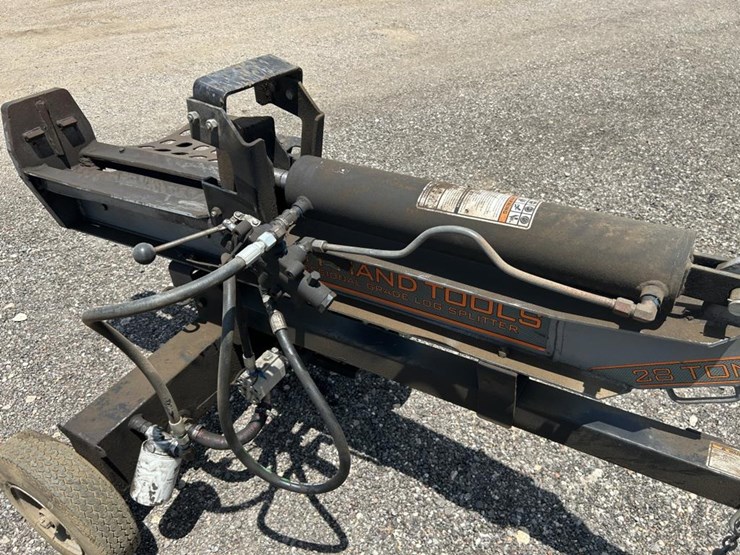#71-•-dirty-hand-tools-28-ton-log-splitter-image-11