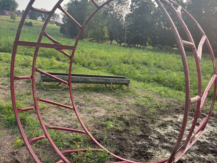 8ft-hay-ring-image-1