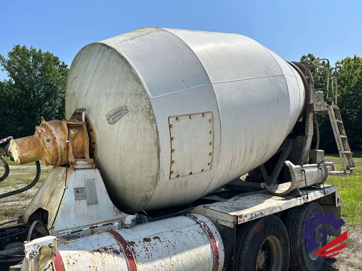 1995-mack-dm690s-image-27