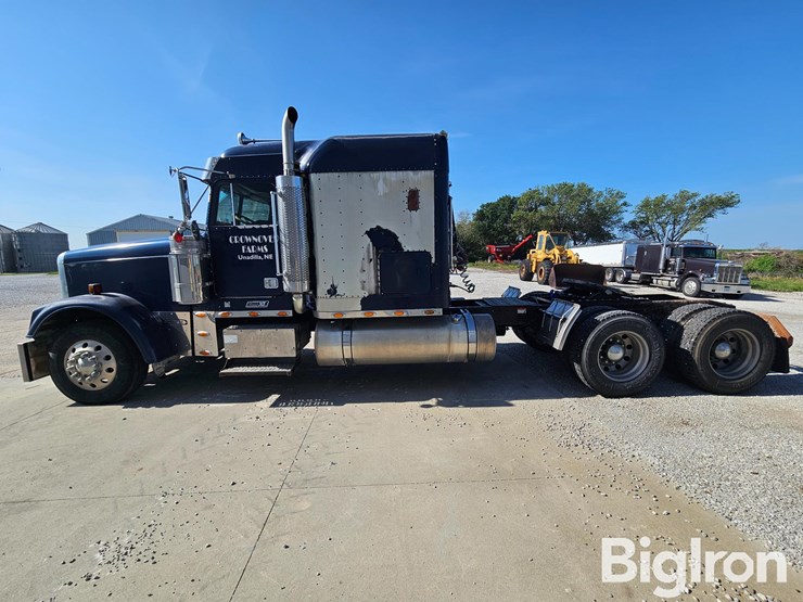 2005-freightliner-fld132-classic-xl-image-8