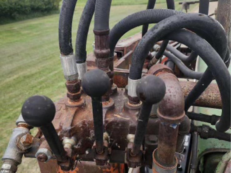 john-deere-4010-image-26