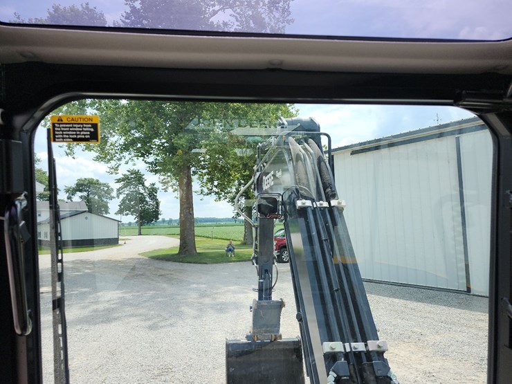 2022-deere-60g-image-30